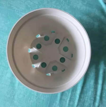 Горшок белый для цветов 2 л 