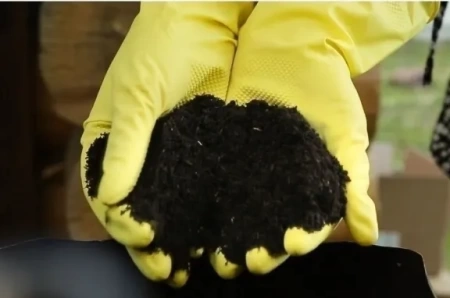 биогумус, удобрение для растений 15 литров - товары для фермеров Сила Суздаля